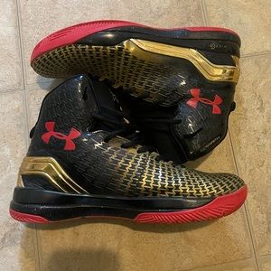 Under Armour ClutchFit Drive basketball shoes